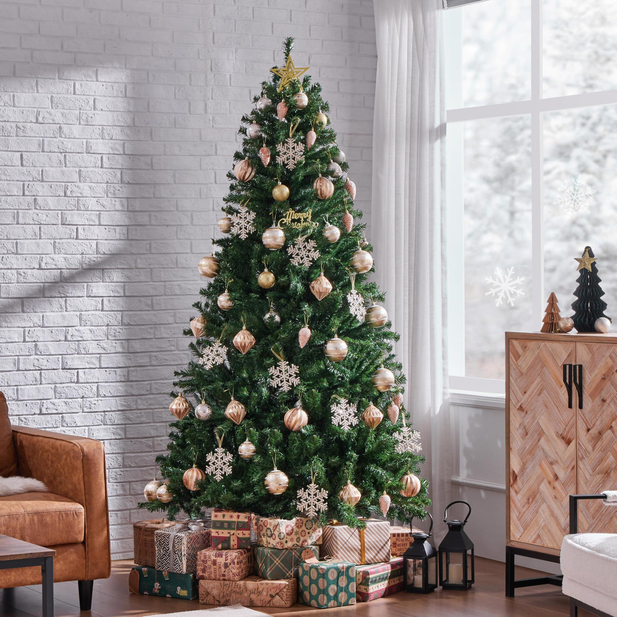 Yaheetech 4.5ft Artificial Christmas Tree, Realistic Premium Spruce Hinged Full Christmas Tree with 320 Branch Tips Holiday Xmas Tree W/Metal Hinges & Foldable Base for Home Party Office Decoration